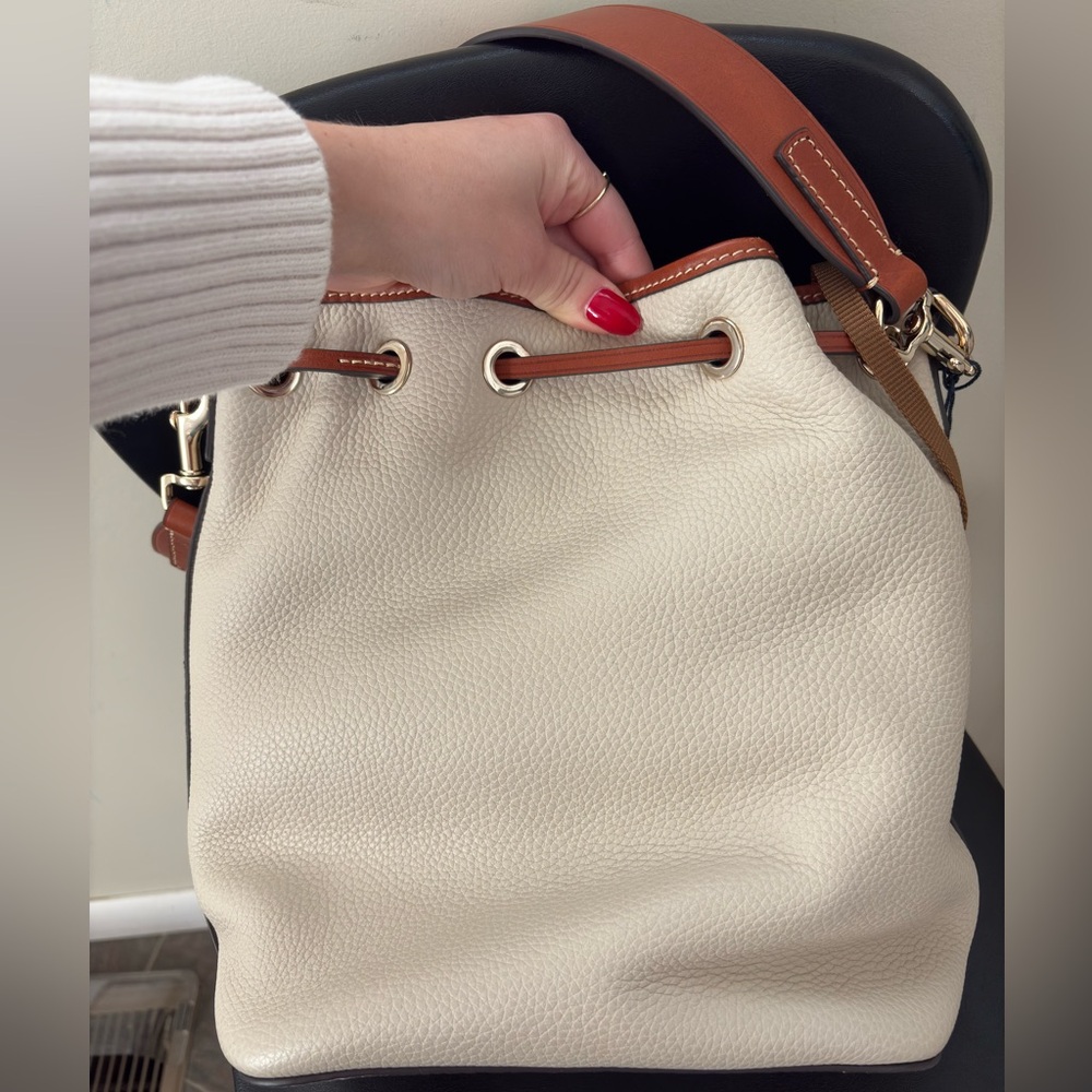 Dooney & Bourke Pebble Grain Drawstring Bucket Bag / Purse - Picture 2 of 14
